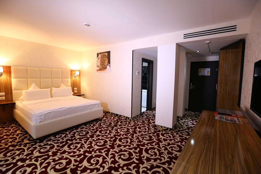 Hotel Articus Craiova Luaran gambar