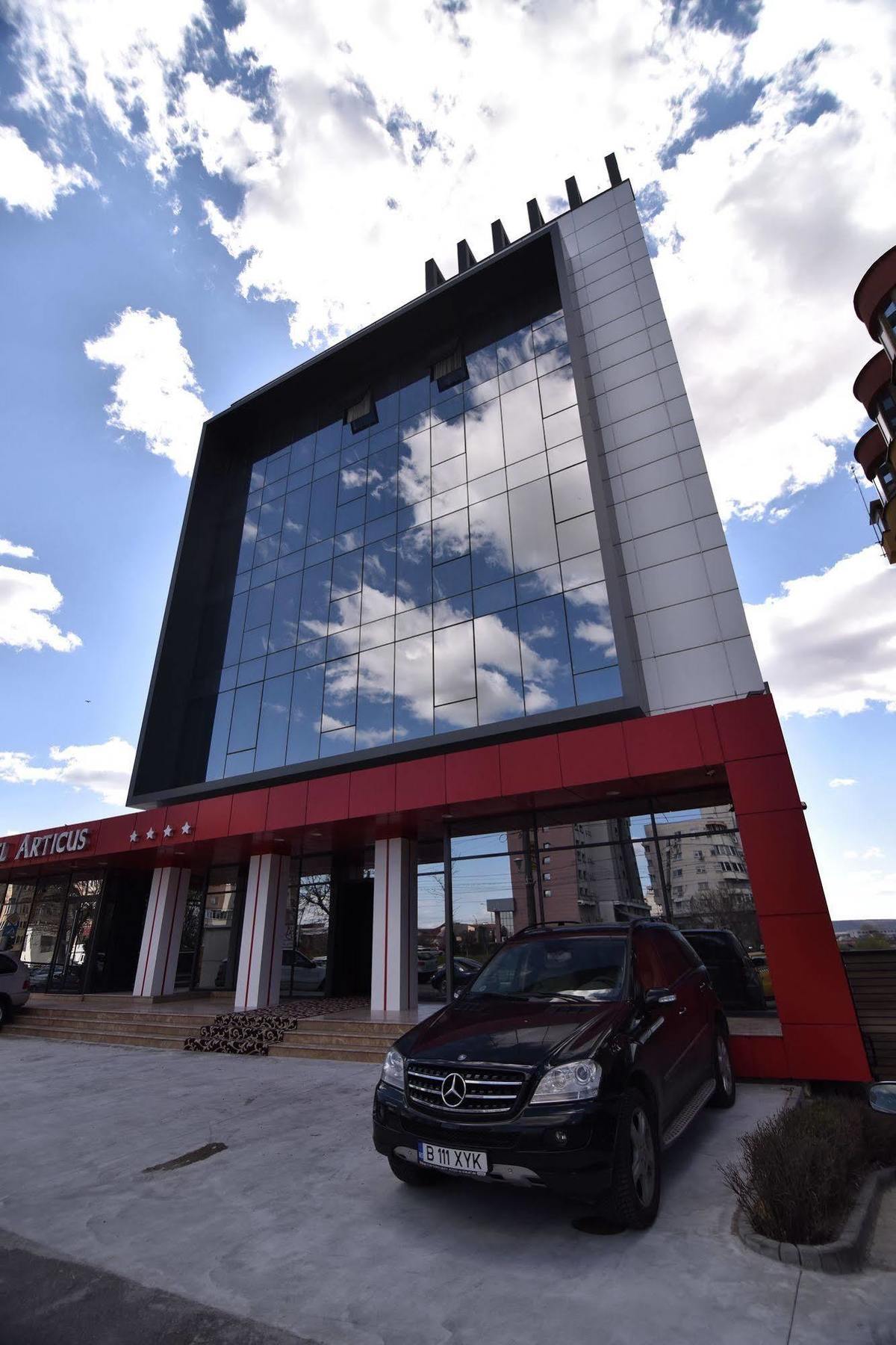 Hotel Articus Craiova Luaran gambar