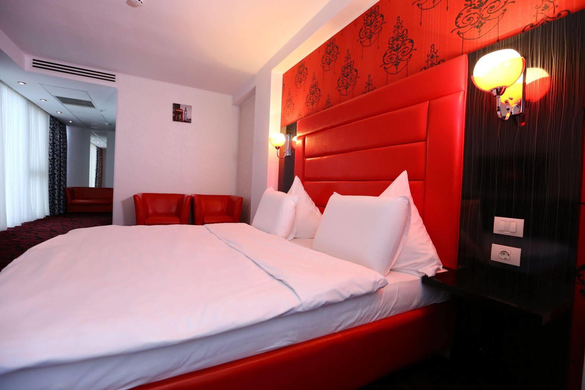 Hotel Articus Craiova Luaran gambar