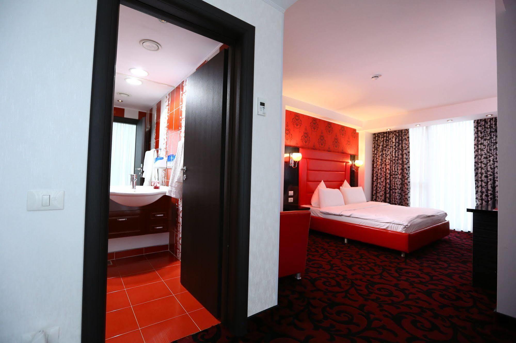 Hotel Articus Craiova Luaran gambar